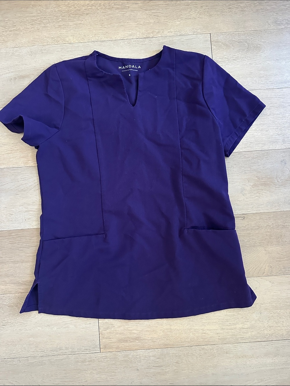 Mandala Notch Neck 2 Pocket Scrub Top